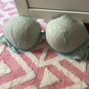 Victoria’s Secret light blue lace bra 38DDD
